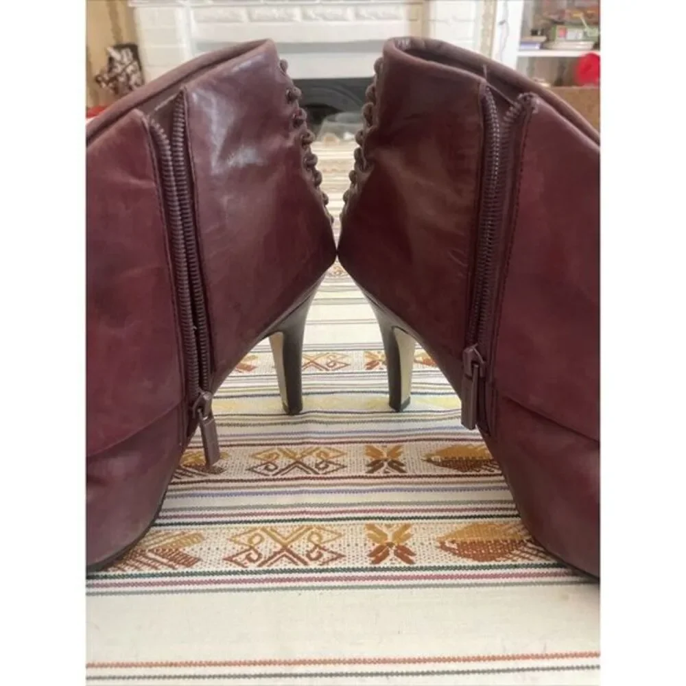 Rare Vintage Nine West Plum Fold Over Boot.  Great Quality And Condition‎
